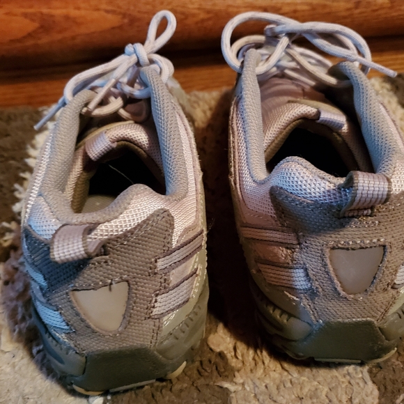 Skechers - Picture 4 of 8